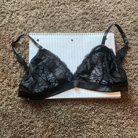 NWOT Bralette and Garter Belt Set - Picture 2 of 13